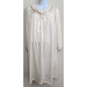 Vintage Cream Embroidered 2 Piece Nightgown & Robe Set Medium Lightweight Soft